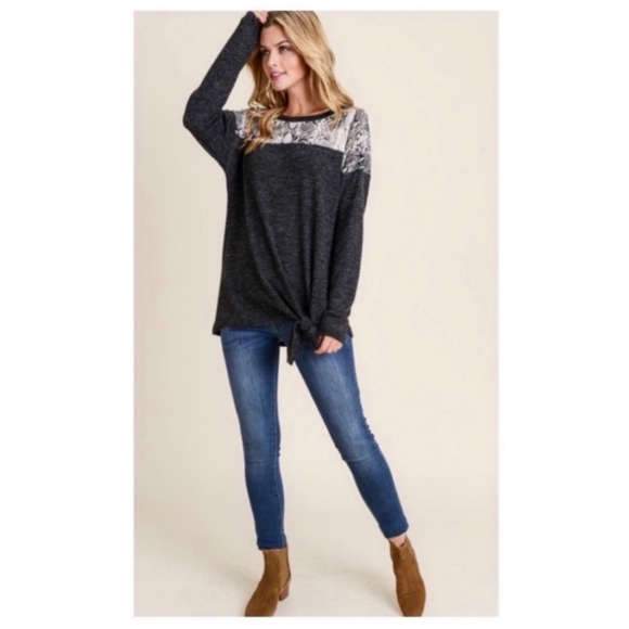 Contrast Snake Print Tie bottom sweater - Picture 4 of 7